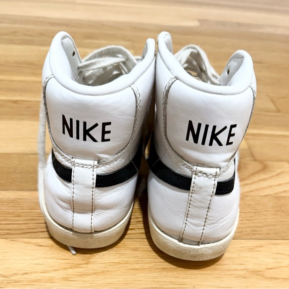 Nike Blazer Mid 77 Womens High Top Sneaker White Sail Black Leather Suede US 9 - Picture 9 of 12